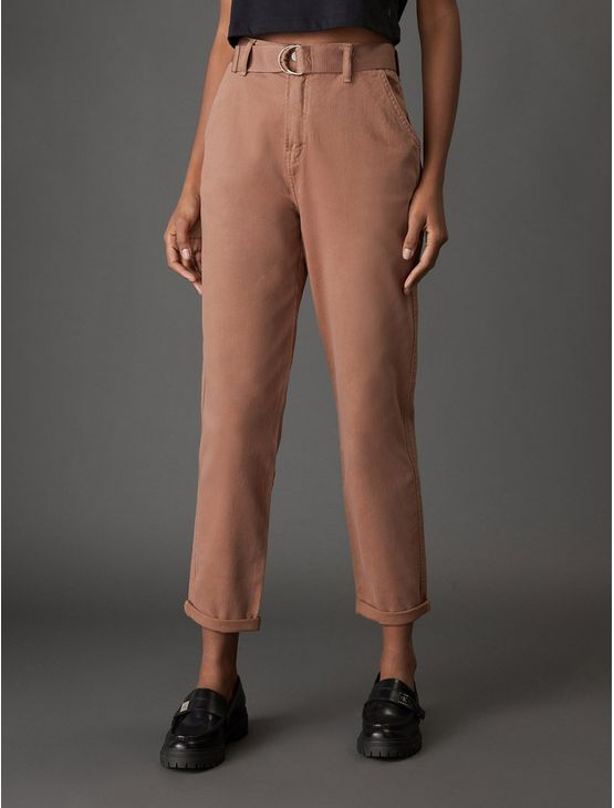 Calça Feminina Color Mom Com Cinto Calvin Klein Jeans - Terra Calça Feminina Color Mom Com Cinto Calvin Klein Jeans Terra 44 Calça Feminina Color Mom Com Cinto Calvin Klein Jeans - Terra Calça Feminina Color Mom Com Cinto Calvin Klein Jeans Terra 44