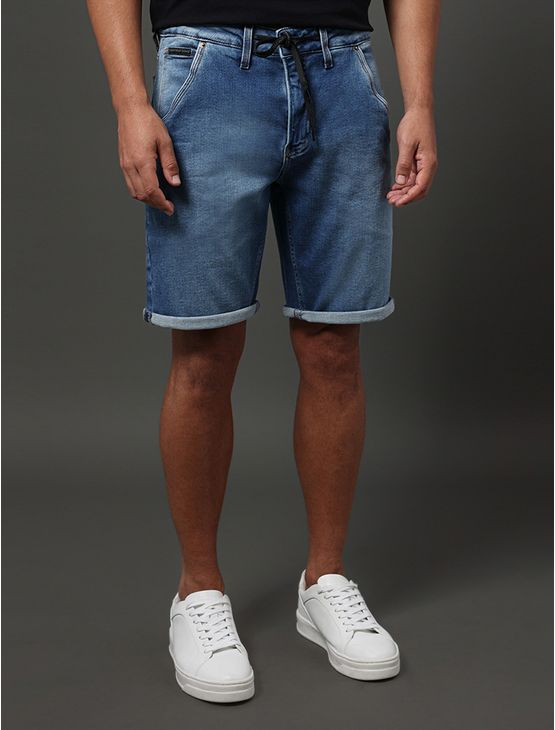 Bermuda Jeans Masculina Bolso Faca Calvin Klein Jeans - Azul Médio Bermuda Jeans Masculina Bolso Faca Calvin Klein Jeans Azul Médio 38 Bermuda Jeans Masculina Bolso Faca Calvin Klein Jeans - Azul Médio Bermuda Jeans Masculina Bolso Faca Calvin Klein Jeans Azul Médio 38