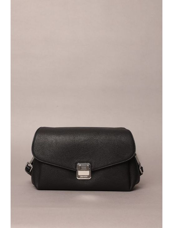 Bolsa Ck Crossbody Alça Larga - Preto Bolsa Ck Crossbody Alça Larga Preto u