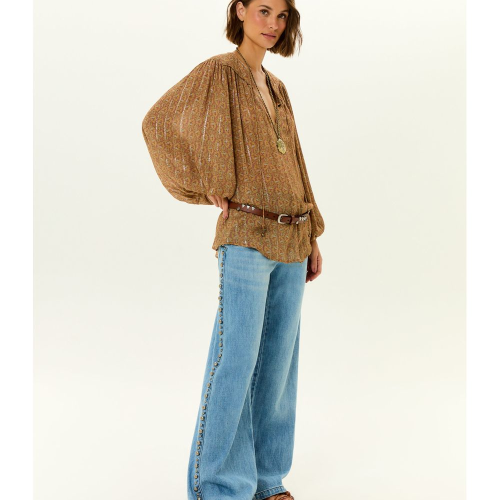 Calça Jeans Wide Leg Rebites Laterais Calça Jeans Wide Leg Rebites Laterais