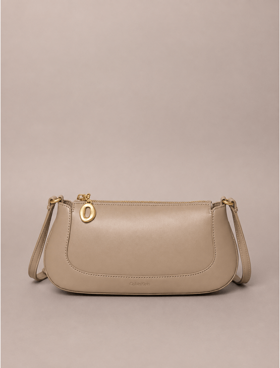 Bolsa Ck Crossbody Com Pingente Dourado - Havana Bolsa Ck Crossbody Com Pingente Dourado Havana u
