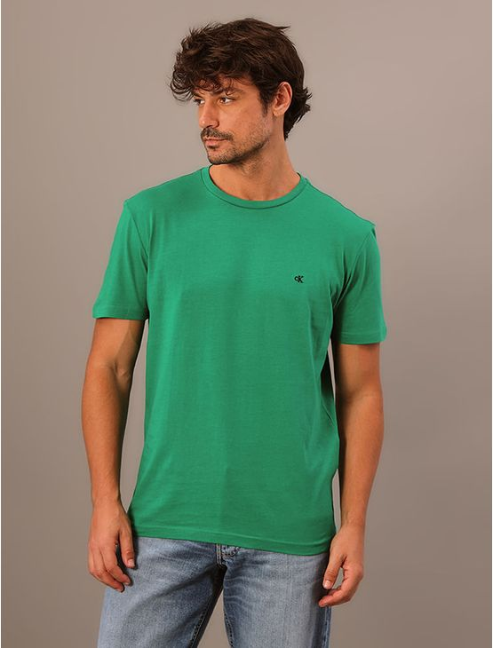 Camiseta Masculina Bordado Calvin Klein Jeans - Verde Médio Camiseta Masculina Bordado Calvin Klein Jeans Verde Médio Pp Camiseta Masculina Bordado Calvin Klein Jeans - Verde Médio Camiseta Masculina Bordado Calvin Klein Jeans Verde Médio Pp
