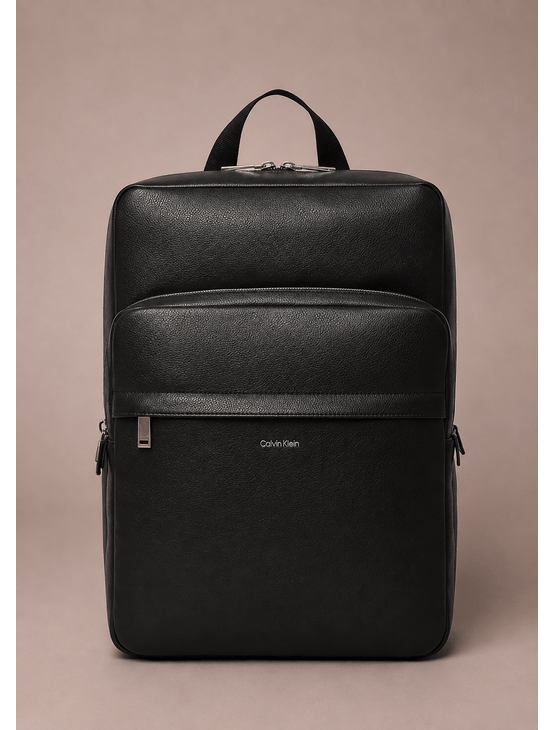 Mochila Ck Quadrada Slim - Preto Mochila Ck Quadrada Slim Preto u