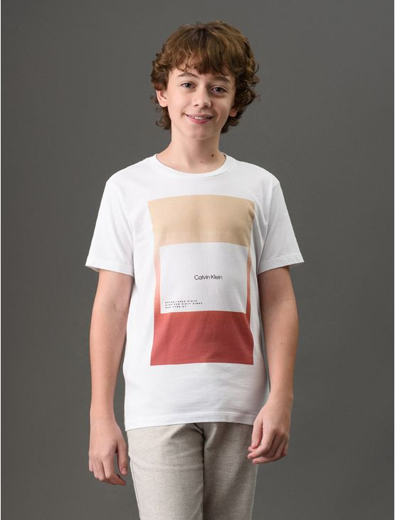 Camiseta Menino Sunset Overlay Calvin Klein Jeans - Branco Camiseta Menino Sunset Overlay Calvin Klein Jeans Branco 6 Camiseta Menino Sunset Overlay Calvin Klein Jeans - Branco Camiseta Menino Sunset Overlay Calvin Klein Jeans Branco 6
