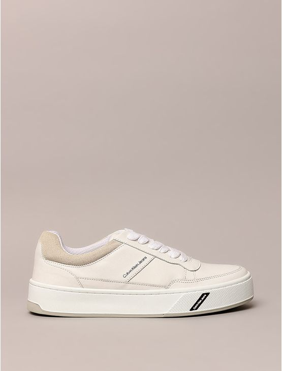 Tênis Calvin Klein Jeans Feminino Palito Basic - Branco Tênis Calvin Klein Jeans Feminino Palito Basic Branco 38 Tênis Calvin Klein Jeans Feminino Palito Basic - Branco Tênis Calvin Klein Jeans Feminino Palito Basic Branco 38