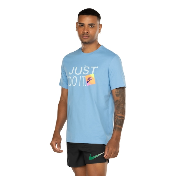 Camiseta Masculina Nike Manga Curta Sportswear 6MO Just Do It Camiseta Masculina Nike Manga Curta Sportswear 6MO Just Do It