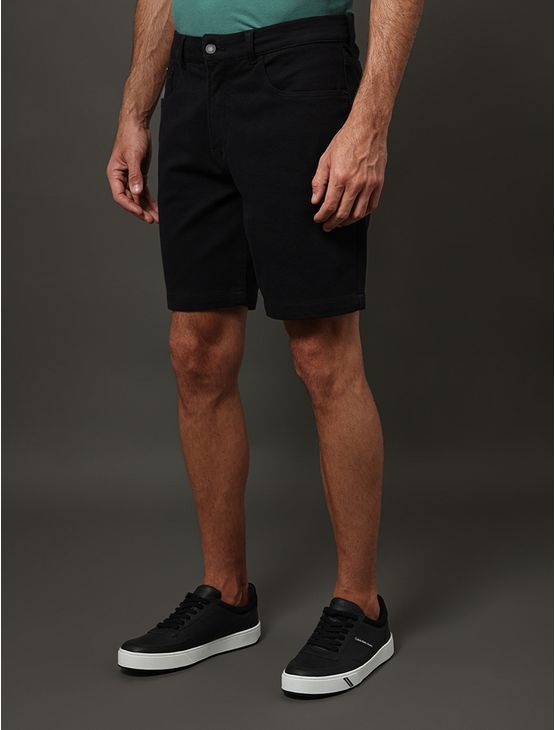 Bermuda Masculina Moletom Calvin Klein Jeans - Preto Bermuda Masculina Moletom Calvin Klein Jeans Preto 46 Bermuda Masculina Moletom Calvin Klein Jeans - Preto Bermuda Masculina Moletom Calvin Klein Jeans Preto 46
