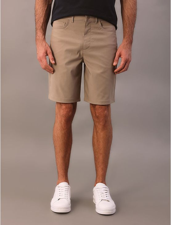 Bermuda Calvin Klein Classica 5 Pockets - Caqui Medio Bermuda Calvin Klein Classica 5 Pockets Caqui Medio 38 Bermuda Calvin Klein Classica 5 Pockets - Caqui Medio Bermuda Calvin Klein Classica 5 Pockets Caqui Medio 38