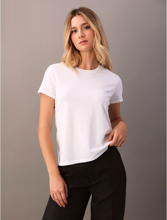 Camiseta Feminina Slim Estampa Mini Calvin Klein Jeans - Branco Camiseta Feminina Slim Estampa Mini Calvin Klein Jeans Branco g Camiseta Feminina Slim Estampa Mini Calvin Klein Jeans - Branco Camiseta Feminina Slim Estampa Mini Calvin Klein Jeans Branco g