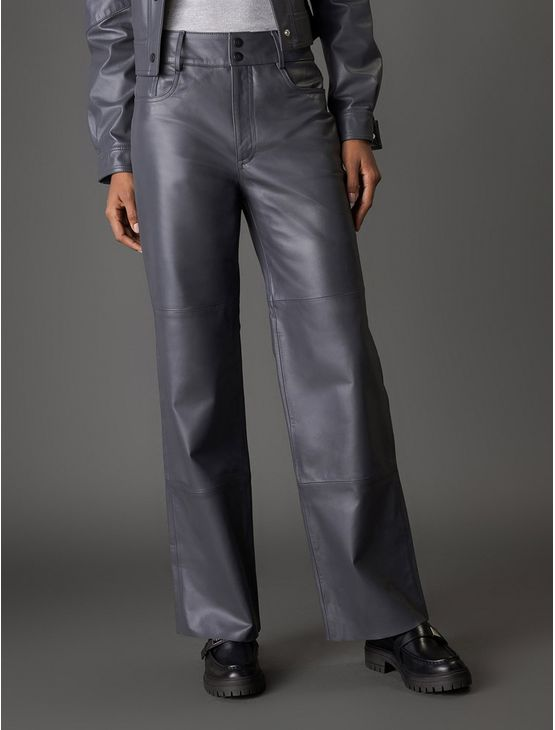 Calça Feminina Reta de Couro Calvin Klein Jeans - Chumbo Calça Feminina Reta de Couro Calvin Klein Jeans Chumbo 38 Calça Feminina Reta de Couro Calvin Klein Jeans - Chumbo Calça Feminina Reta de Couro Calvin Klein Jeans Chumbo 38