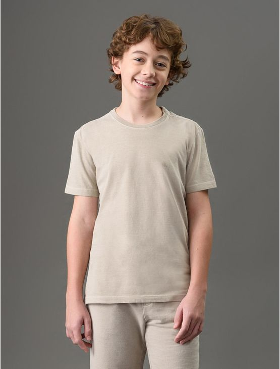 Camiseta Menino Monogram Pigmento Calvin Klein Jeans - Caqui Claro Camiseta Menino Monogram Pigmento Calvin Klein Jeans Caqui Claro 6 Camiseta Menino Monogram Pigmento Calvin Klein Jeans - Caqui Claro Camiseta Menino Monogram Pigmento Calvin Klein Jeans Caqui Claro 6