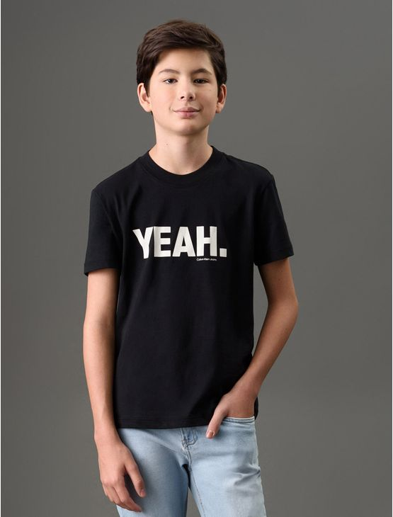 Camiseta Menino Yeah Calvin Klein Jeans - Preto Camiseta Menino Yeah Calvin Klein Jeans Preto 6 Camiseta Menino Yeah Calvin Klein Jeans - Preto Camiseta Menino Yeah Calvin Klein Jeans Preto 6