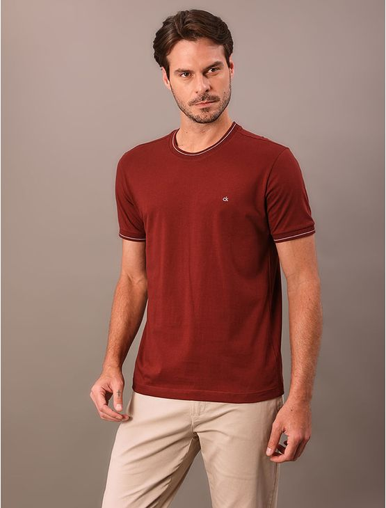 Camiseta Manga Curta Calvin Klein Masculino Gola Com Frisos - Bordo Camiseta Manga Curta Calvin Klein Masculino Gola Com Frisos Bordo g