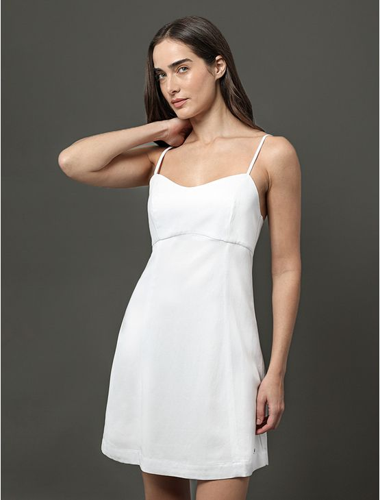 Vestido Feminino Decote Arredondado Calvin Klein Jeans - Branco Vestido Feminino Decote Arredondado Calvin Klein Jeans Branco 44
