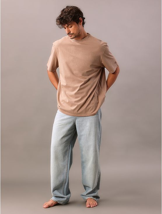 Camiseta Manga Curta Calvin Klein Jeans Masculino Oversized Calvin Klein Manga - Caqui Medio Camiseta Manga Curta Calvin Klein Jeans Masculino Oversized Calvin Klein Manga Caqui Medio Pp