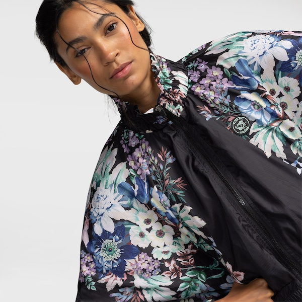 Jaqueta Farm Nylon Floral Leni Feminina Jaqueta Farm Nylon Floral Leni Feminina