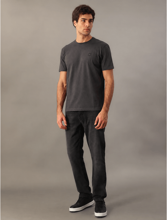 Camiseta Manga Curta Calvin Klein Jeans Masculino Patch - Chumbo Camiseta Manga Curta Calvin Klein Jeans Masculino Patch Chumbo Gg Camiseta Manga Curta Calvin Klein Jeans Masculino Patch - Chumbo Camiseta Manga Curta Calvin Klein Jeans Masculino Patch Chumbo Gg