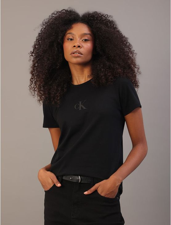 Camiseta Manga Curta Calvin Klein Jeans Rubber Patch - Preto Camiseta Manga Curta Calvin Klein Jeans Rubber Patch Preto p