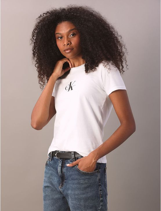 Camiseta Feminina Re Issue Retângulo - Branco 2 Camiseta Feminina Re Issue Retângulo Branco 2 m Camiseta Feminina Re Issue Retângulo - Branco 2 Camiseta Feminina Re Issue Retângulo Branco 2 m