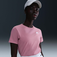 Camiseta Nike Sportswear Club Essentials Feminina