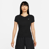Camiseta Nike Sportswear Essentials Feminina