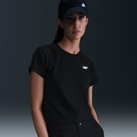 Camiseta Nike Sportswear Club Feminina
