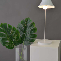 Luminária de Mesa Abajur Tarsila Branco