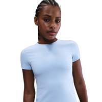 Camiseta Nike Dri-FIT Form Feminina