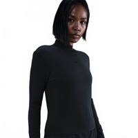 Camiseta Nike Sportswear Chill Feminina