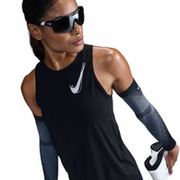 Camiseta Nike One Swoosh Feminina