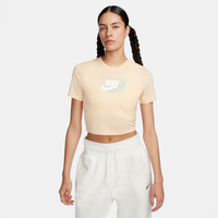 Camiseta Nike Sportswear Slim Feminina
