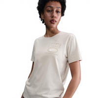 Camiseta Nike Sportswear Club Essential Feminina