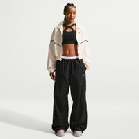 Calça Nike Sportswear Parachute Feminina
