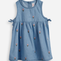 Vestido infantil jeans bordado floral azul