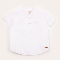 Camisa infantil manga curta gola padre com bolso off white