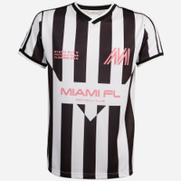 Camiseta esportiva juvenil gola v listrada off white