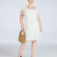 Vestido curto de laise plus size off white