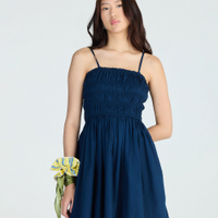 Vestido evasê feminino com pregas azul
