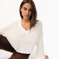 Suéter de tricô decote em v off white
