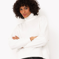 Blusão de moletom feminino gola alta off white