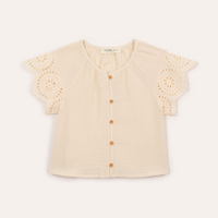 Camisa de algodão infantil com laise floral bege