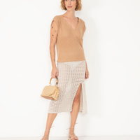 Saia midi de crochê cintura alta com fenda off white