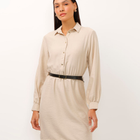 Vestido chemise curto com cinto bege claro