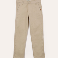 Calça slim de sarja infantil com bolsos chino bege