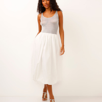 Saia midi balonê de algodão com bolsos off white
