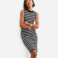Vestido curto feminino de tricot canelado listrado off white