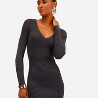 Vestido midi feminino de tricot canelado cinza