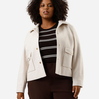 Jaqueta feminina texturizada plus size bege