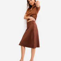 Saia midi feminina acetinada marrom