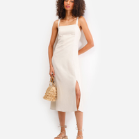 Vestido midi feminino com linho e fenda bege